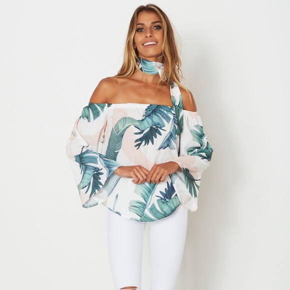 White Fox Boutique off shoulder palm print top - Picture 1 of 5